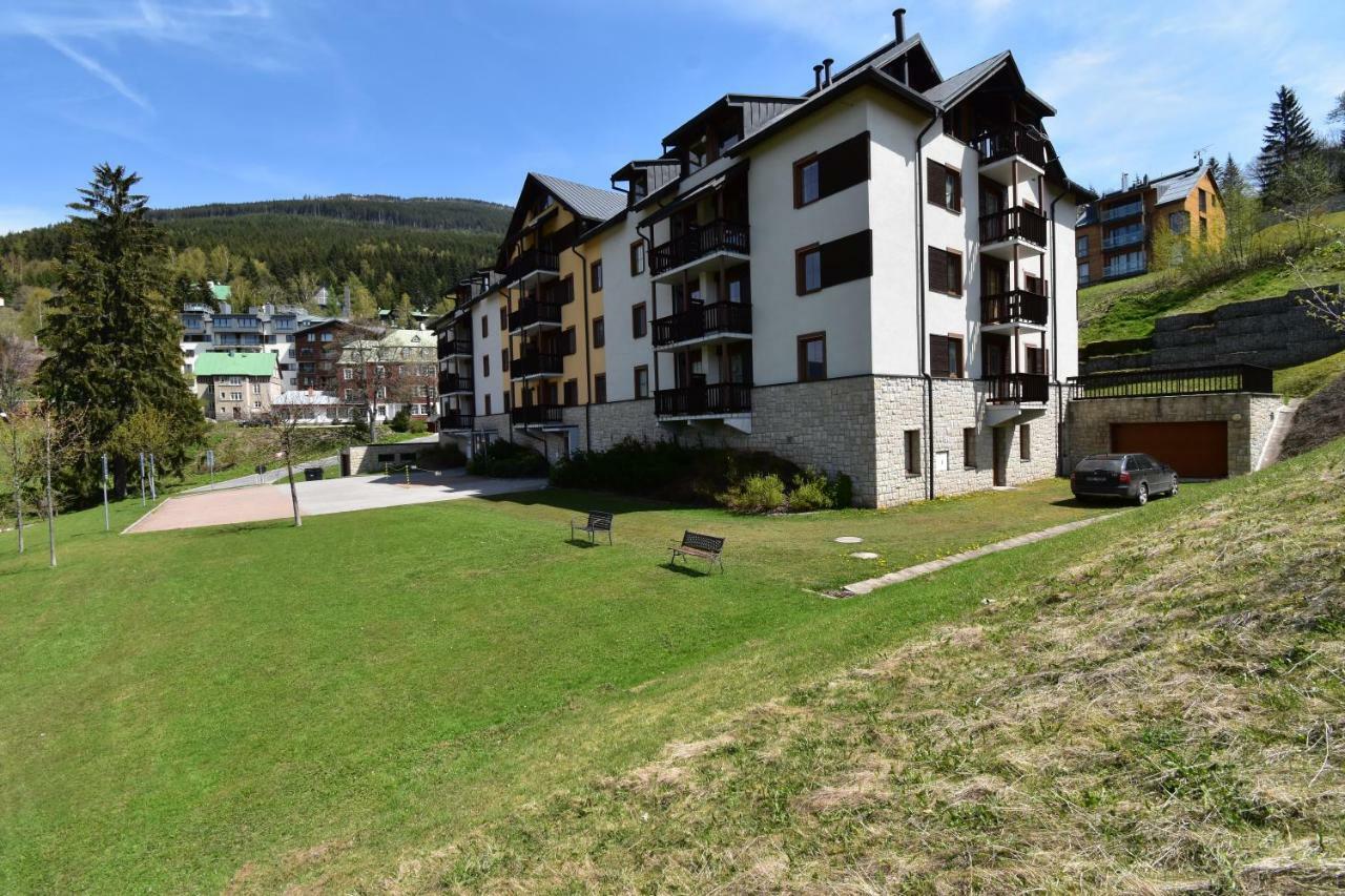 Apartment Dalibor II With Private Entrance And Private Garage Špindlerŭv Mlýn Exterior foto