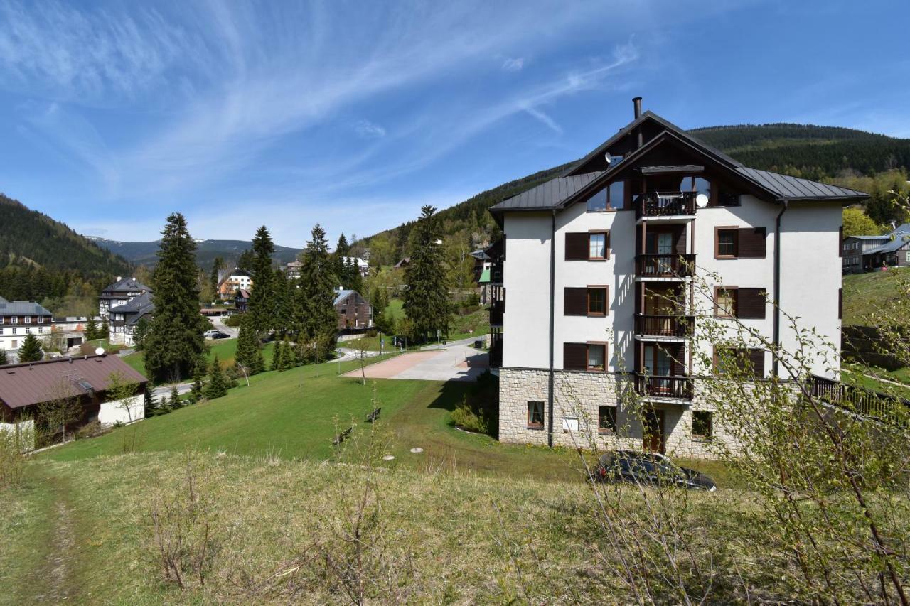 Apartment Dalibor II With Private Entrance And Private Garage Špindlerŭv Mlýn Exterior foto